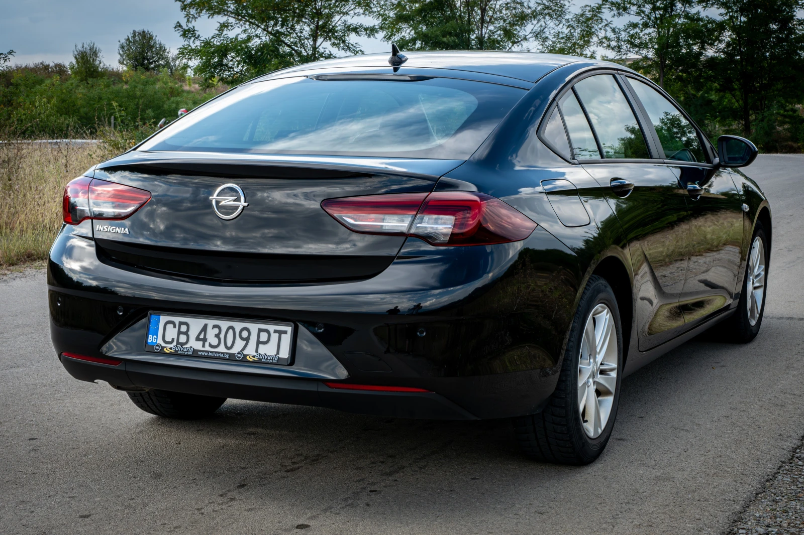Opel Insignia Grand sport, снимка 4 - Автомобили и джипове - 55697890