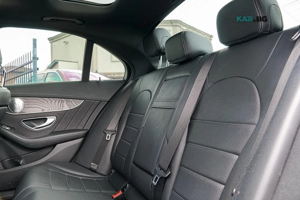 Mercedes-Benz C 400 AMG Line * HeadUp *  AвтоКредит * (ЦЕНА ДО БГ), снимка 14 - Автомобили и джипове - 55786294