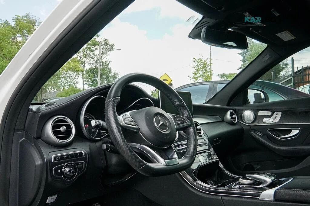 Mercedes-Benz C 400 AMG Line * HeadUp *  AвтоКредит * (ЦЕНА ДО БГ), снимка 10 - Автомобили и джипове - 55786294