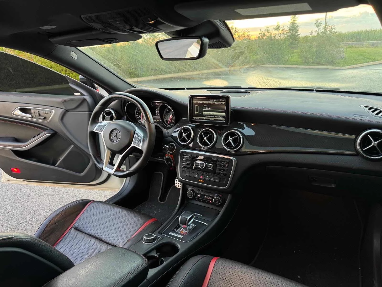 Mercedes-Benz CLA 45 AMG * CARFAX * ЦЕНА ДО БГ, снимка 13 - Автомобили и джипове - 55876021
