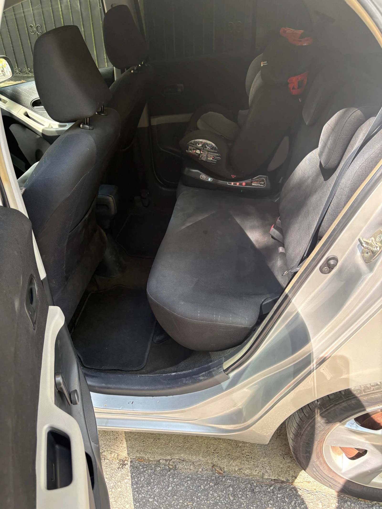 Toyota Yaris, снимка 10 - Автомобили и джипове - 56012301