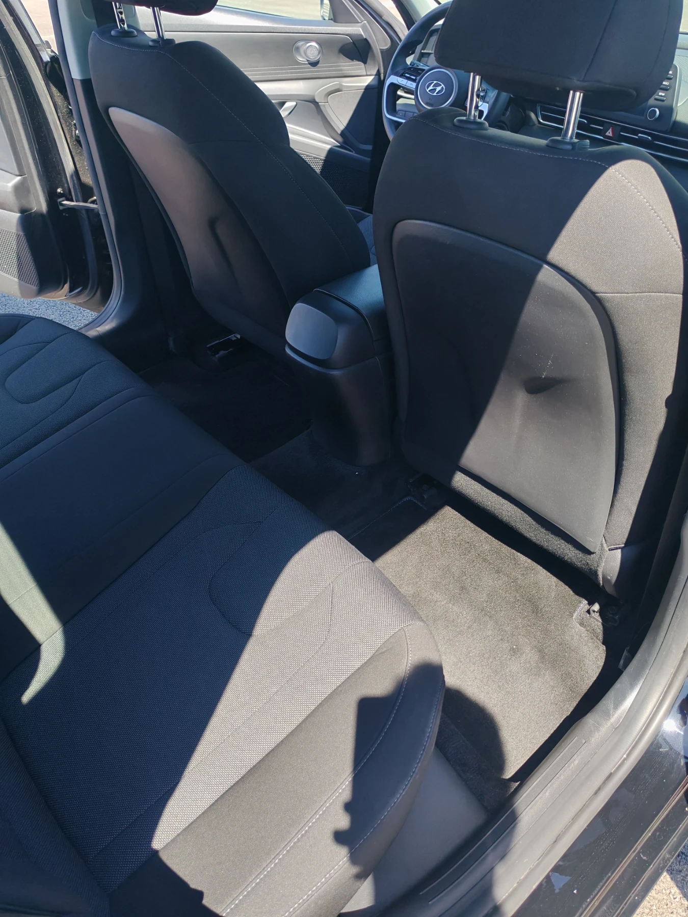 Hyundai Elantra 2, 0 бензин, снимка 9 - Автомобили и джипове - 56226490
