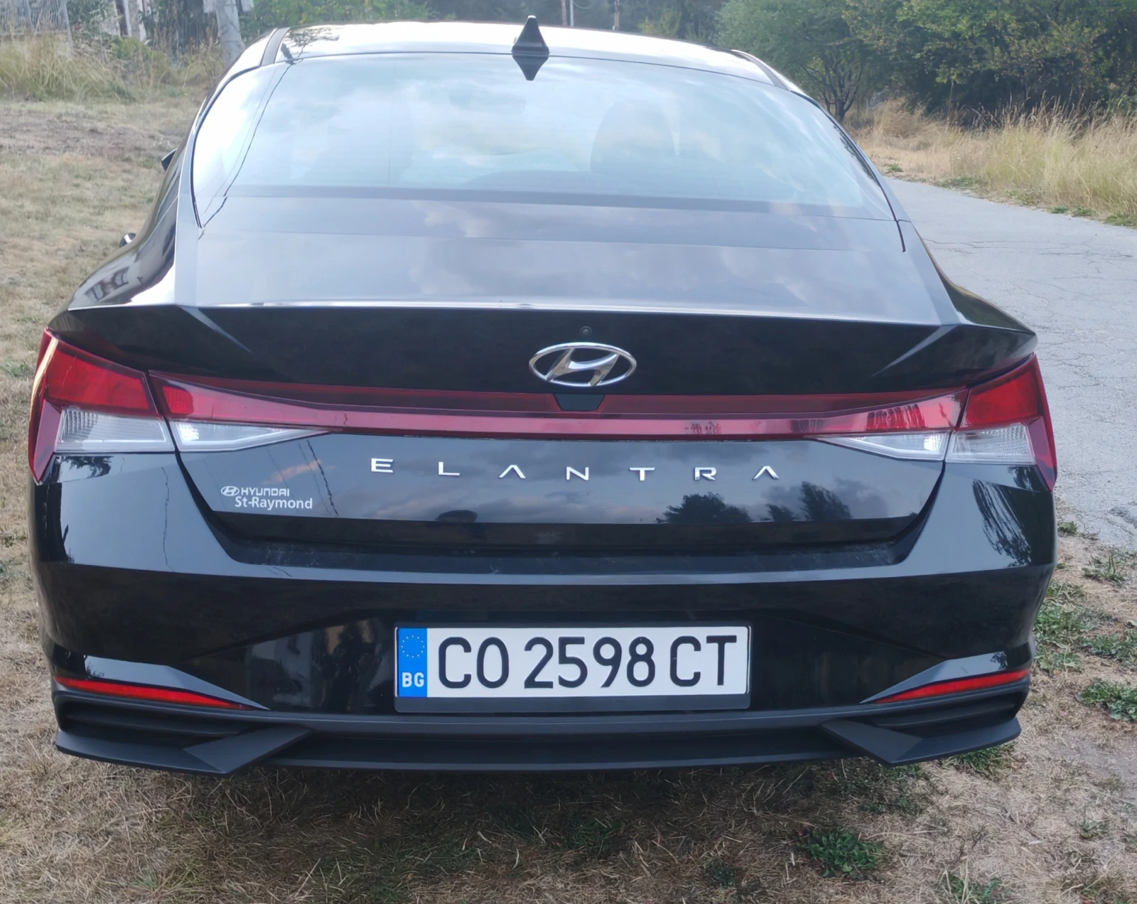 Hyundai Elantra 2, 0 бензин, снимка 3 - Автомобили и джипове - 56226490