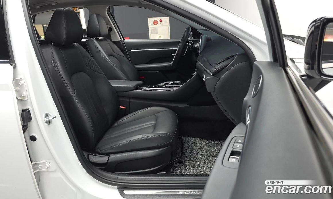 Hyundai Sonata 2.0 Premium Family, снимка 11 - Автомобили и джипове - 56155404