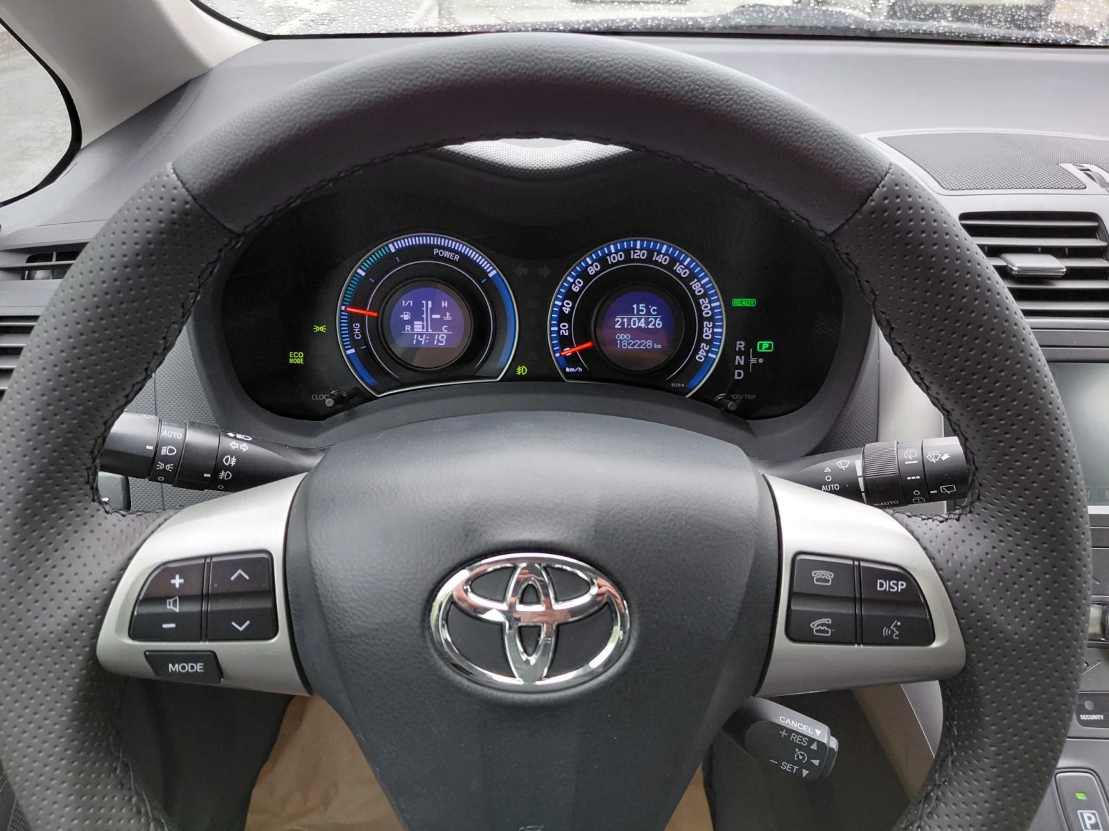 Toyota Auris Хибрид - автомат, снимка 12 - Автомобили и джипове - 56374435