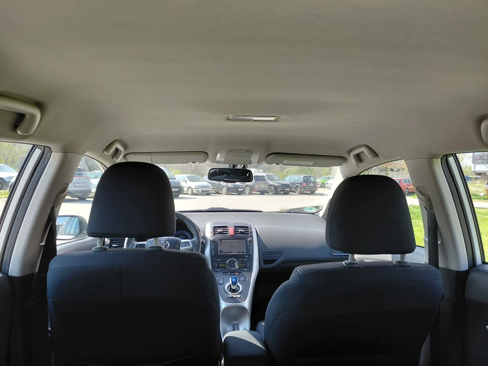 Toyota Auris Хибрид - автомат, снимка 7 - Автомобили и джипове - 56374435