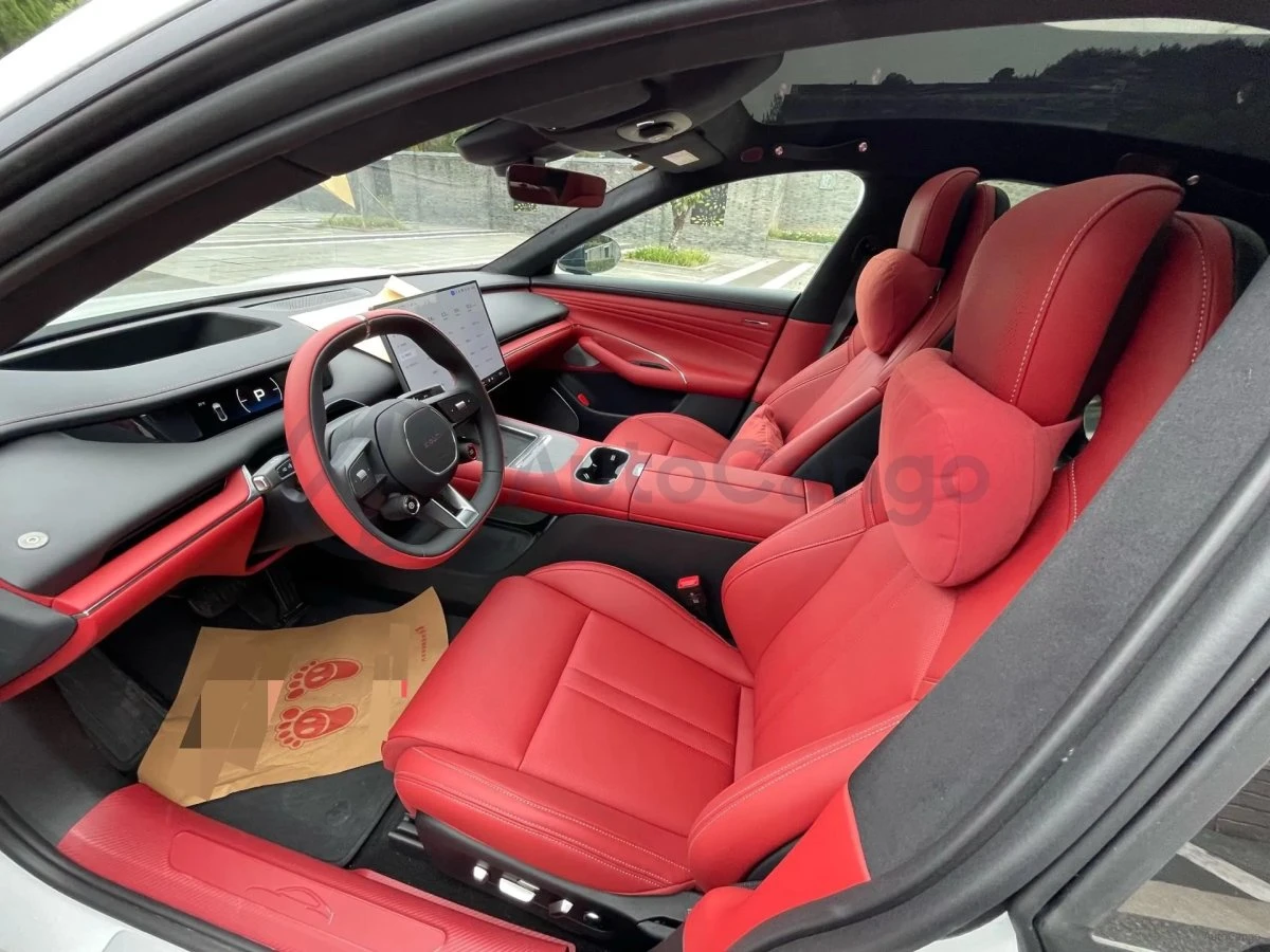 Xiaomi SU7 ��������� ���� �� �������� | Mobile.bg � ����������� 9