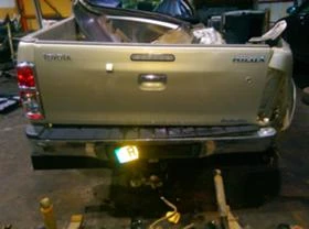 Toyota Hilux 3.0D4Dчасти, снимка 7