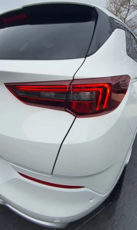 Opel Grandland 1.5d 8AT Business Elegance 45хил.км!, снимка 8