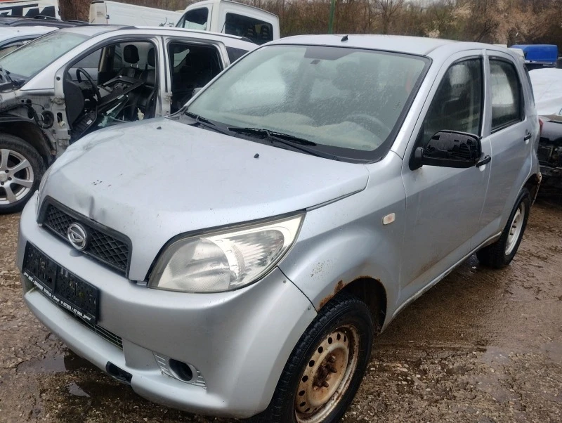 Daihatsu Terios 1.5, снимка 4 - Автомобили и джипове - 44967039