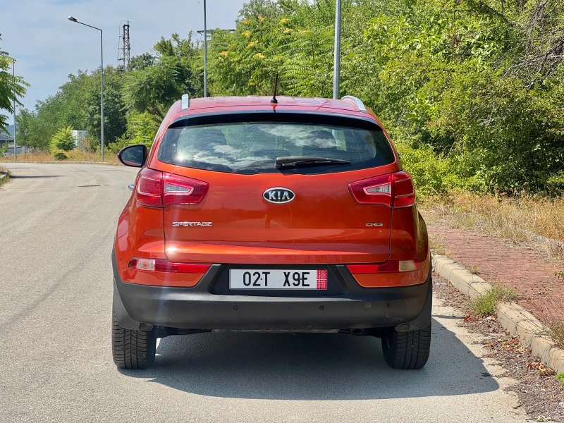 Kia Sportage 2.0 CRDI 4x4, снимка 6 - Автомобили и джипове - 51081364