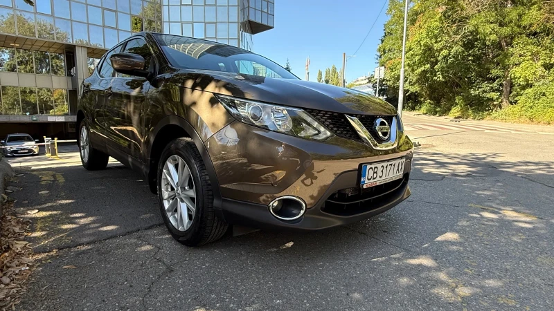 Nissan Qashqai, снимка 8 - Автомобили и джипове - 52174618