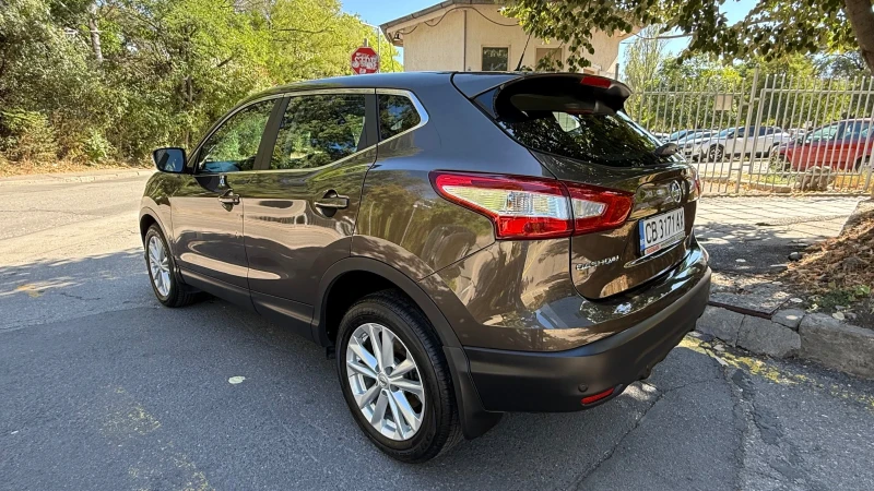 Nissan Qashqai, снимка 4 - Автомобили и джипове - 52174618