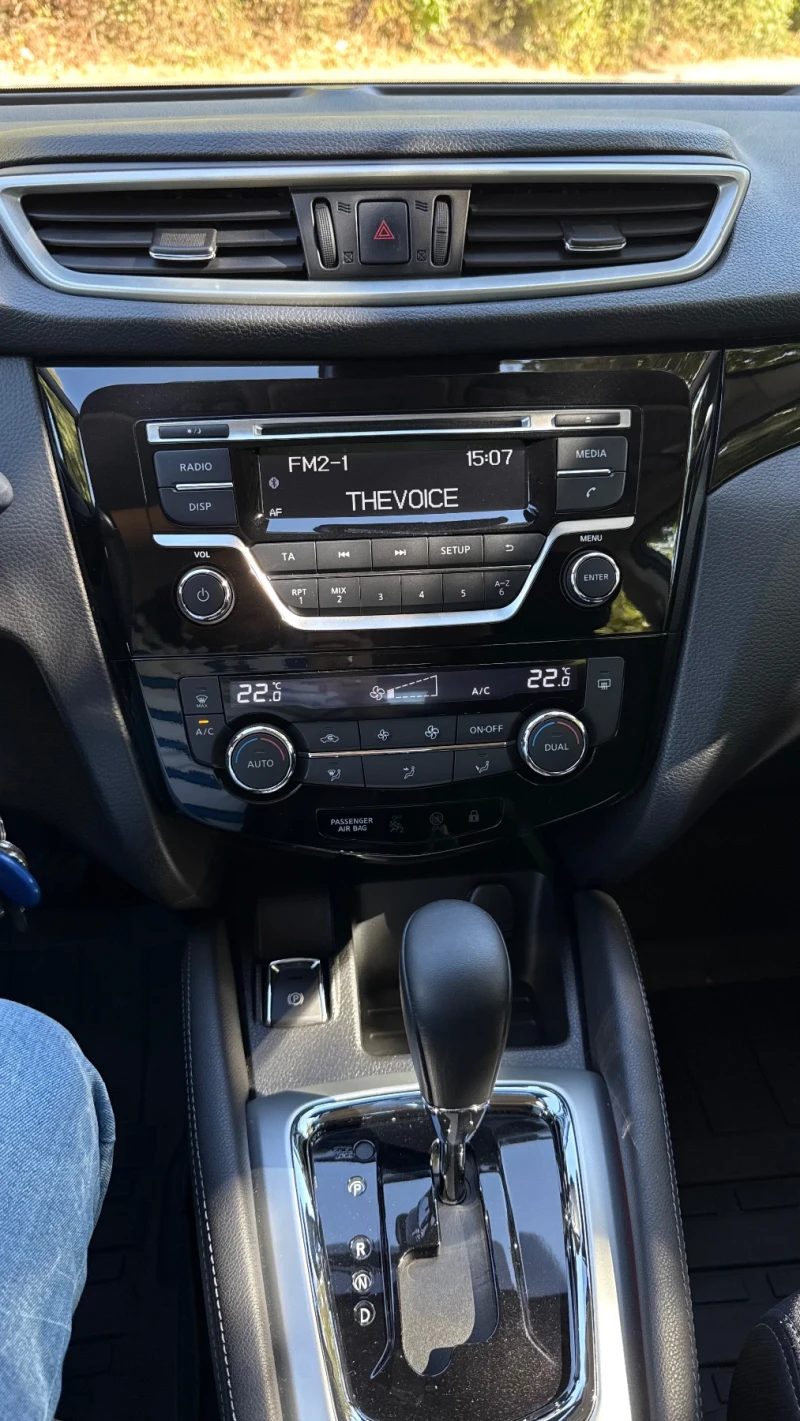 Nissan Qashqai, снимка 16 - Автомобили и джипове - 52174618