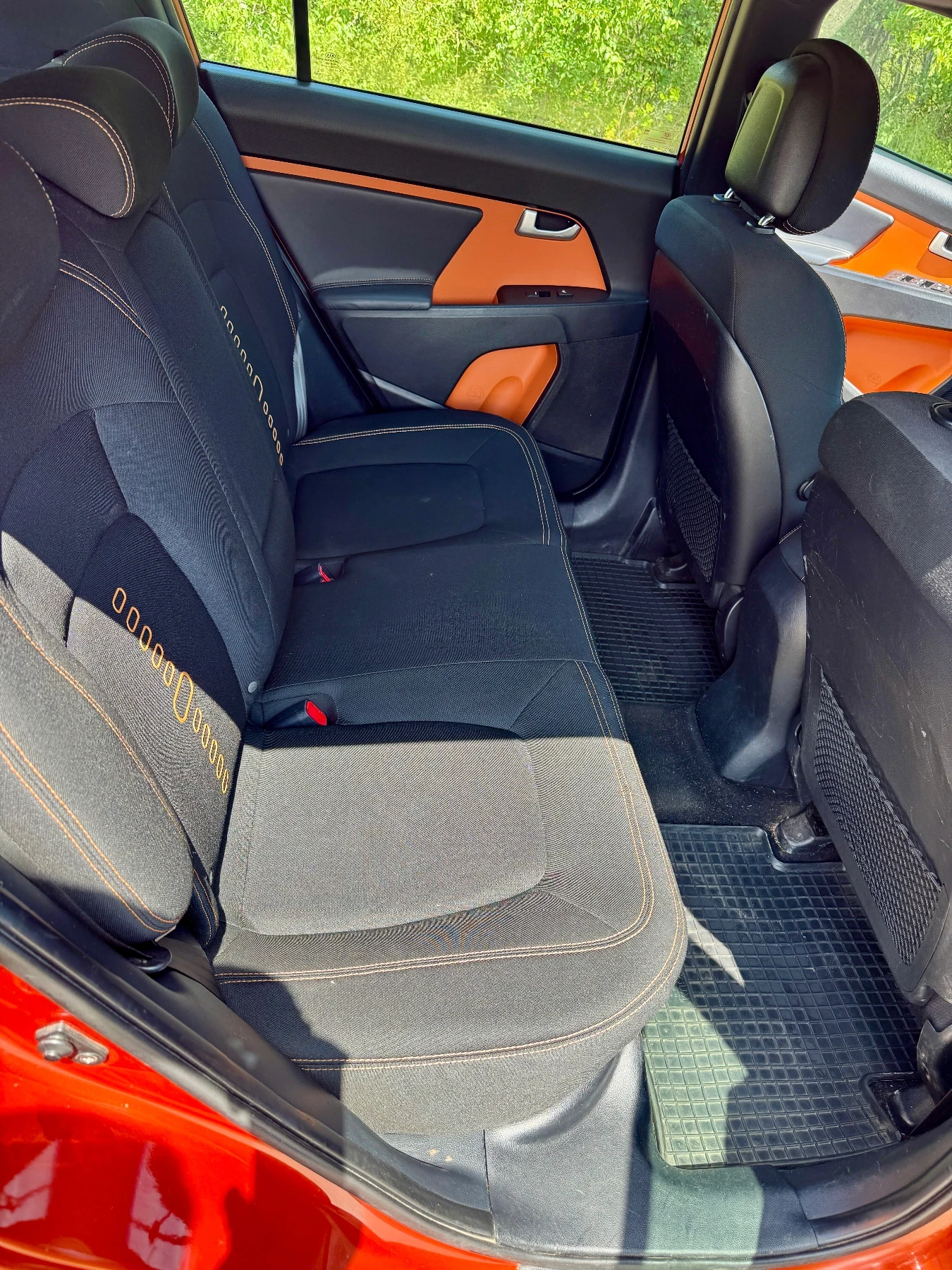 Kia Sportage 2.0 CRDI 4x4 - изображение 10
