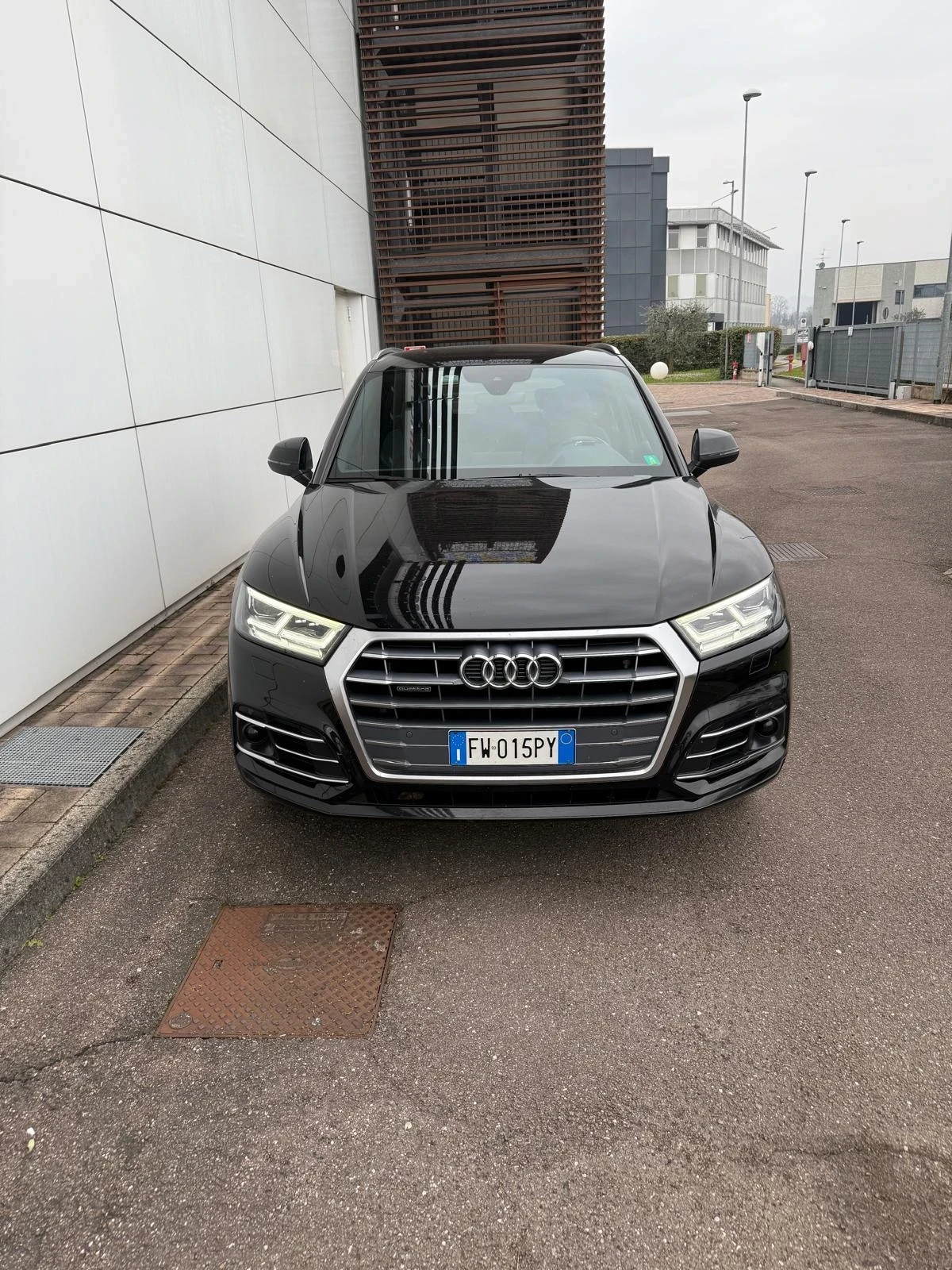 Audi Q5 40TDI 190кс S-Line* DISTRONIC* VIRTUAL* ПЕРФЕКТЕН - изображение 2