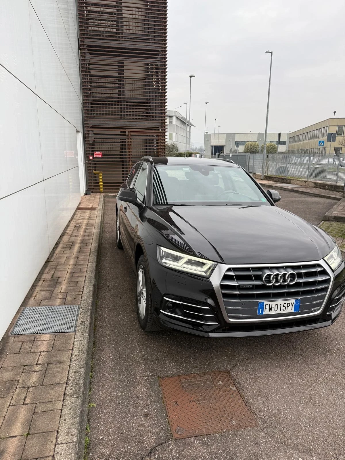 Audi Q5 40TDI 190кс S-Line* DISTRONIC* VIRTUAL* ПЕРФЕКТЕН - изображение 4