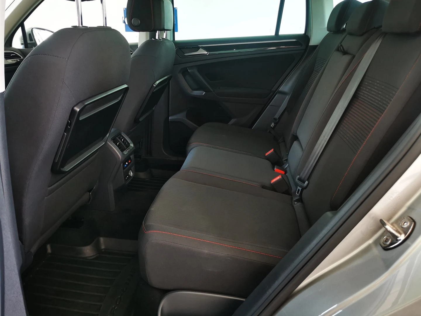 VW Tiguan Comfortline 2.0TDI 4MOTION BMT - изображение 7