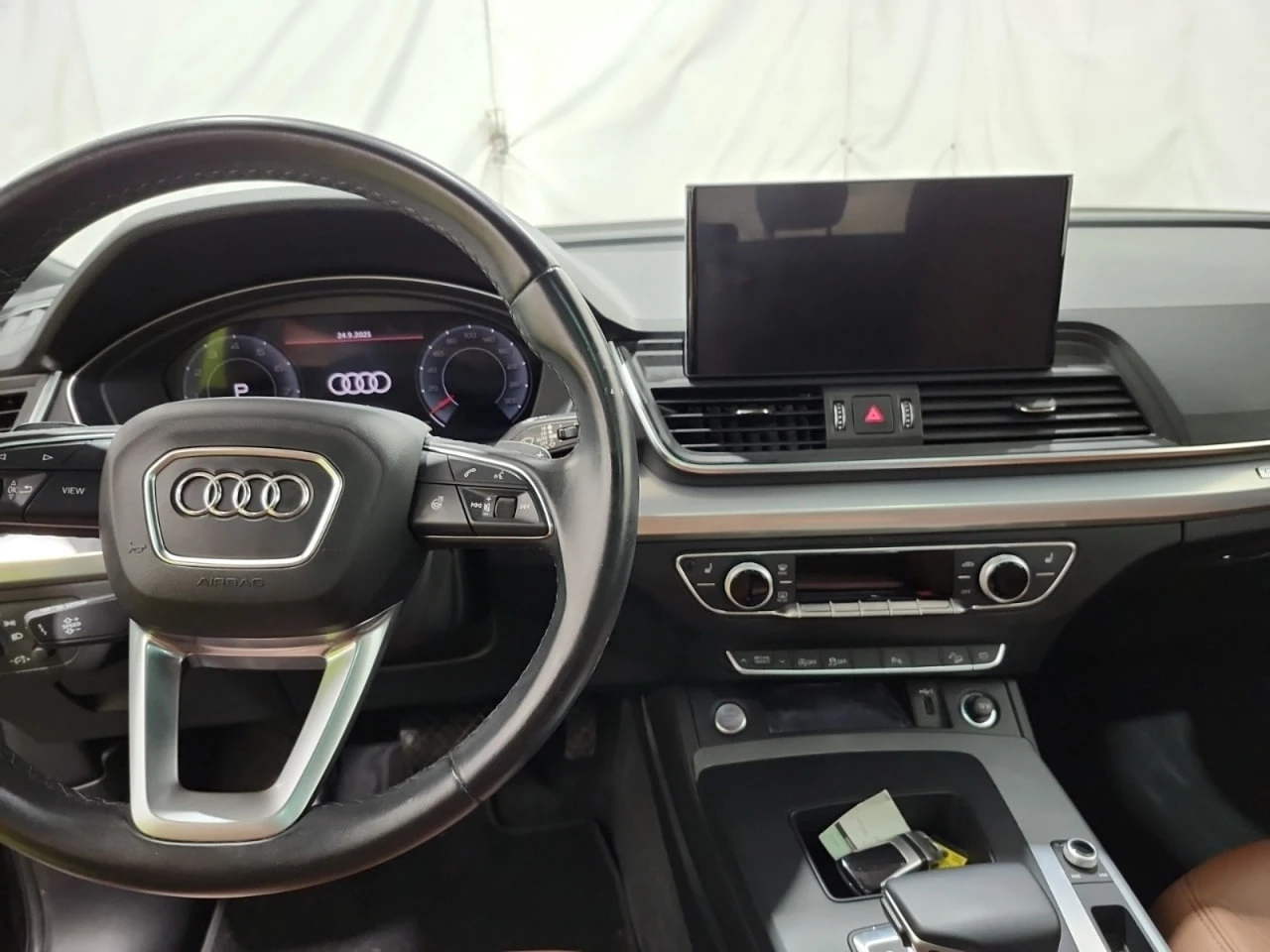 Audi Q5 * АВТО КРЕДИТ* ЦЕНА ДО БГ * СЕРВИЗНА ИСТОРИЯ *  - изображение 8