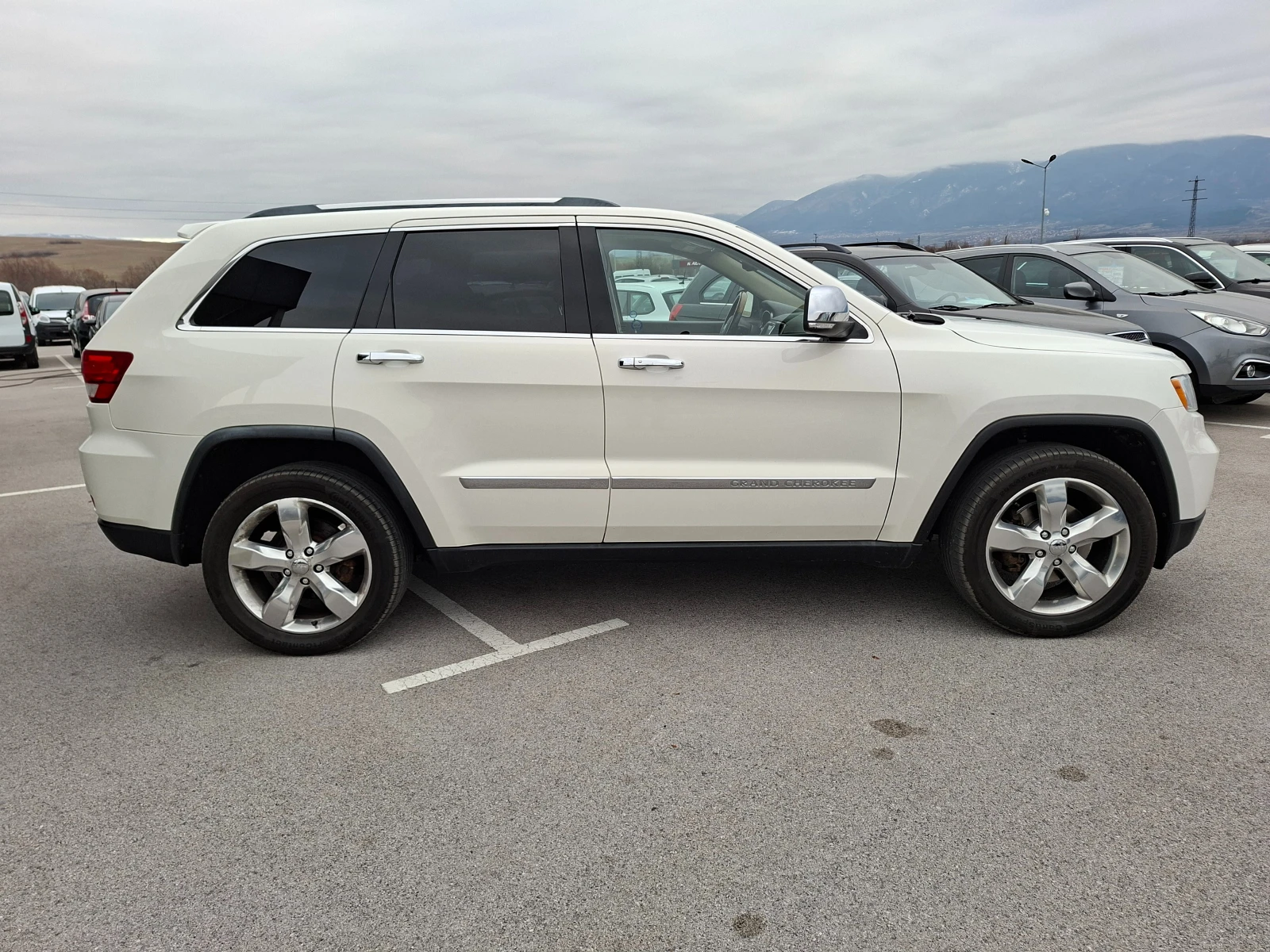 Jeep Grand cherokee 3.6 294hp OVERLAND - изображение 7