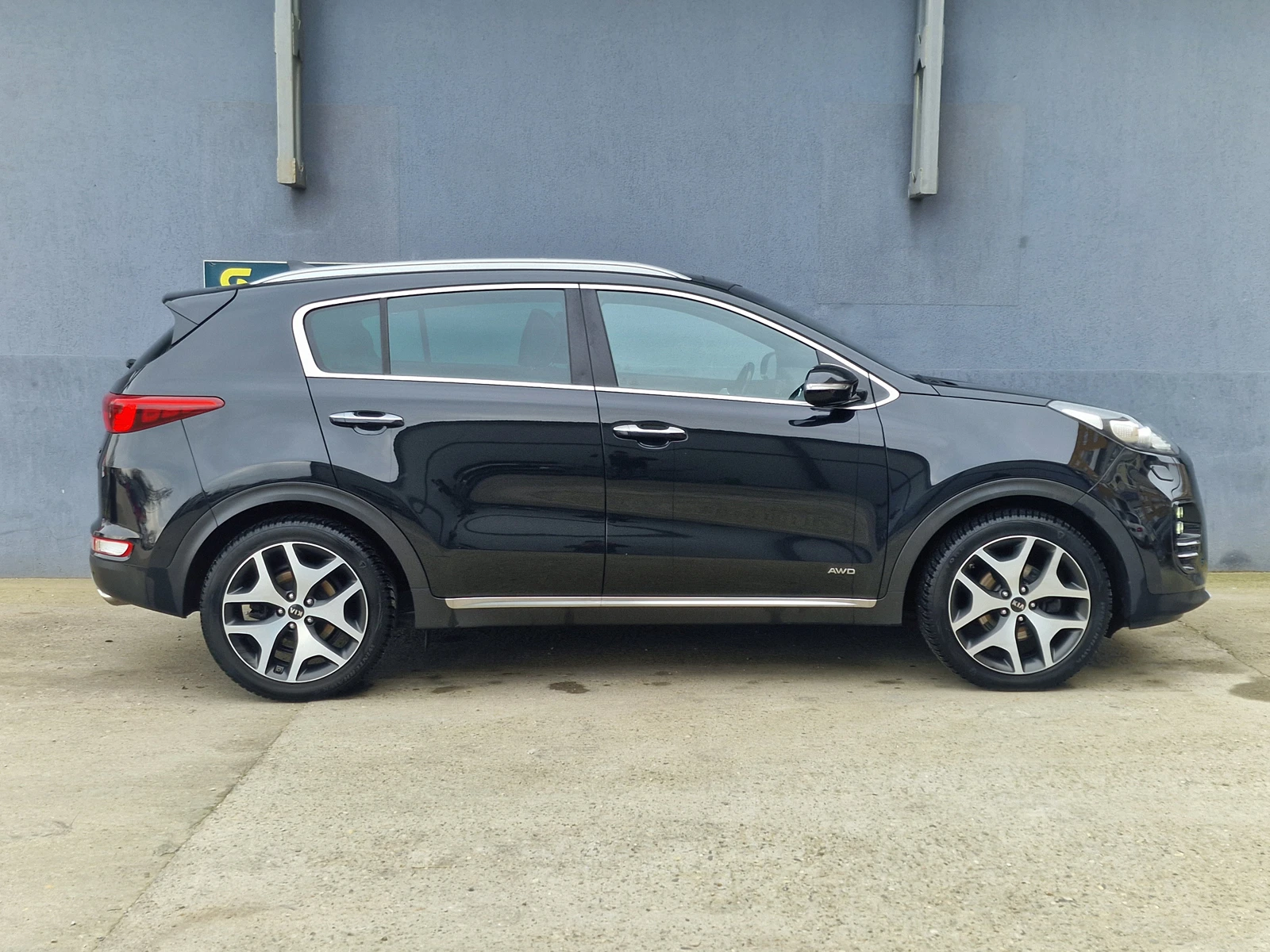 Kia Sportage GT Line AUT От България - изображение 8