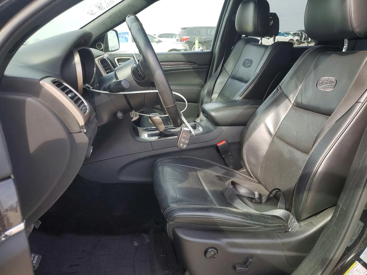 Jeep Grand cherokee OVERLAND* HARMAN/KARDON* ПАНОРАМА* ПОДГРЕВ* КАМЕРА, снимка 8 - Автомобили и джипове - 53820224