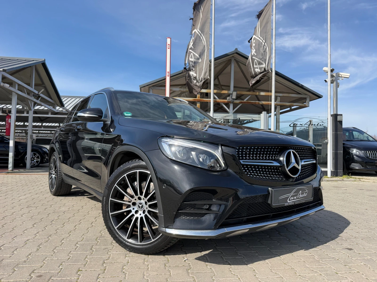 Mercedes-Benz GLC 350 D#AMG STYLE#PANORAMA#NAVI#CAMERA#ALCANTAR#102000KM, снимка 2 - Автомобили и джипове - 53818034