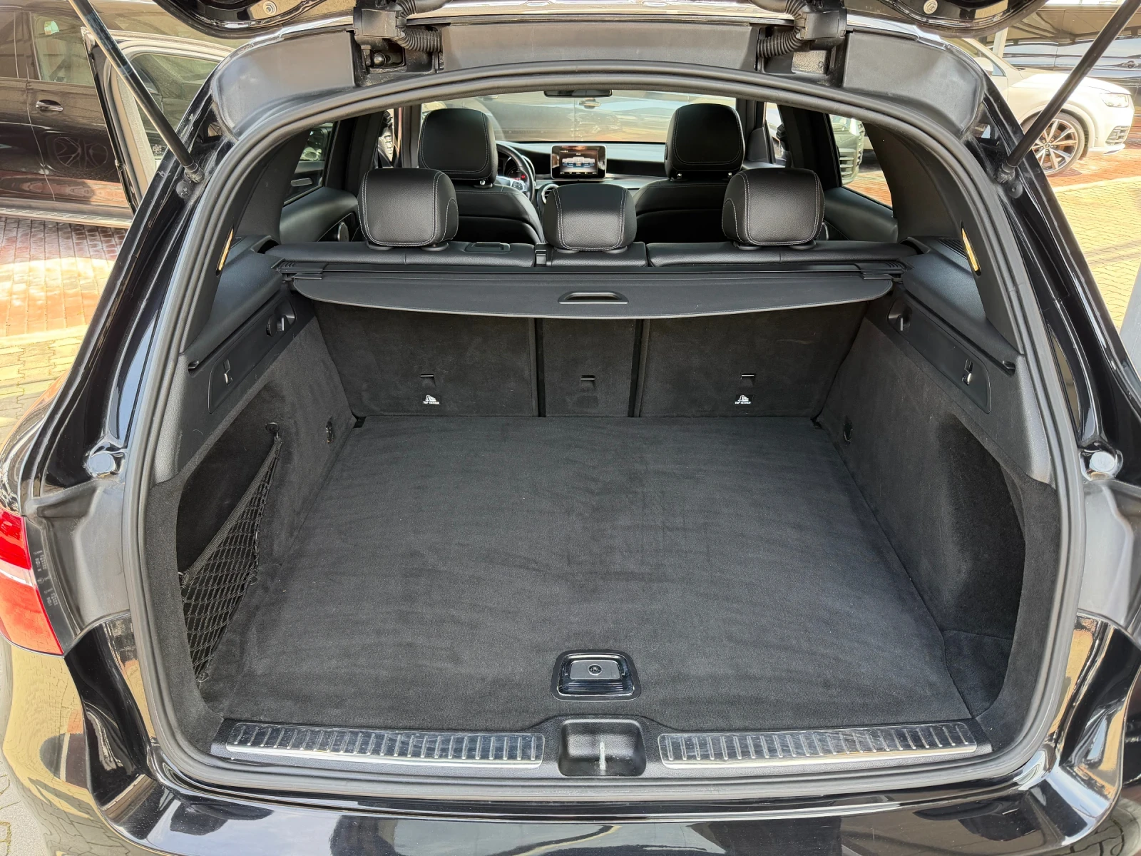 Mercedes-Benz GLC 350 D#AMG STYLE#PANORAMA#NAVI#CAMERA#ALCANTAR#102000KM, снимка 15 - Автомобили и джипове - 53818034