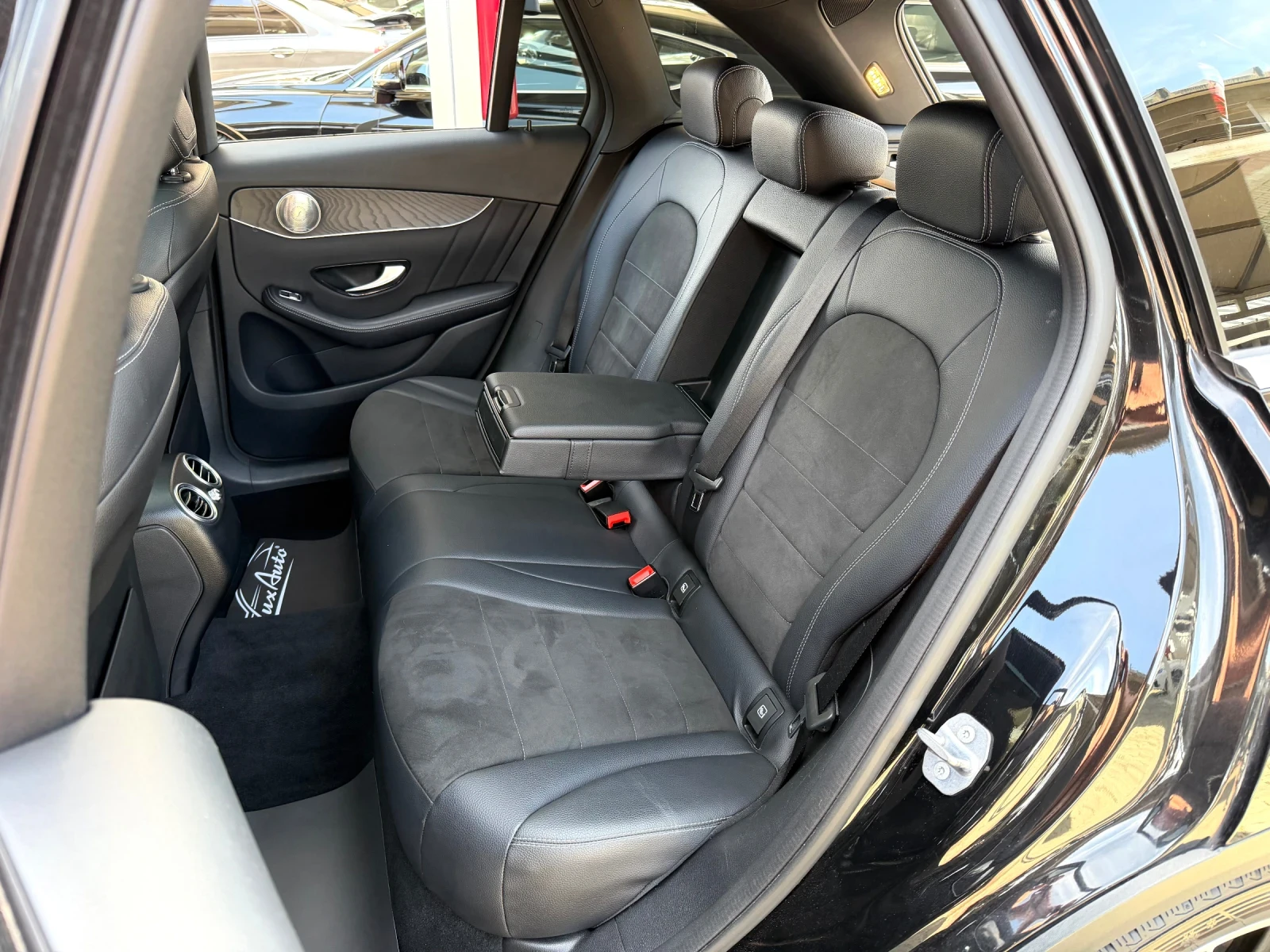 Mercedes-Benz GLC 350 D#AMG STYLE#PANORAMA#NAVI#CAMERA#ALCANTAR#102000KM, снимка 13 - Автомобили и джипове - 53818034