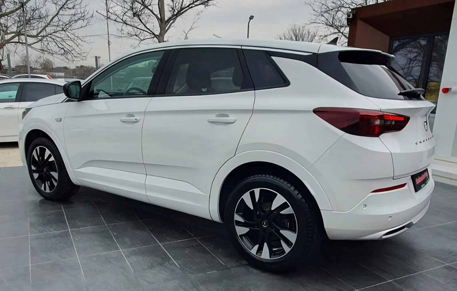 Opel Grandland 1.5d 8AT Business Elegance 45хил.км!, снимка 3 - Автомобили и джипове - 53965589