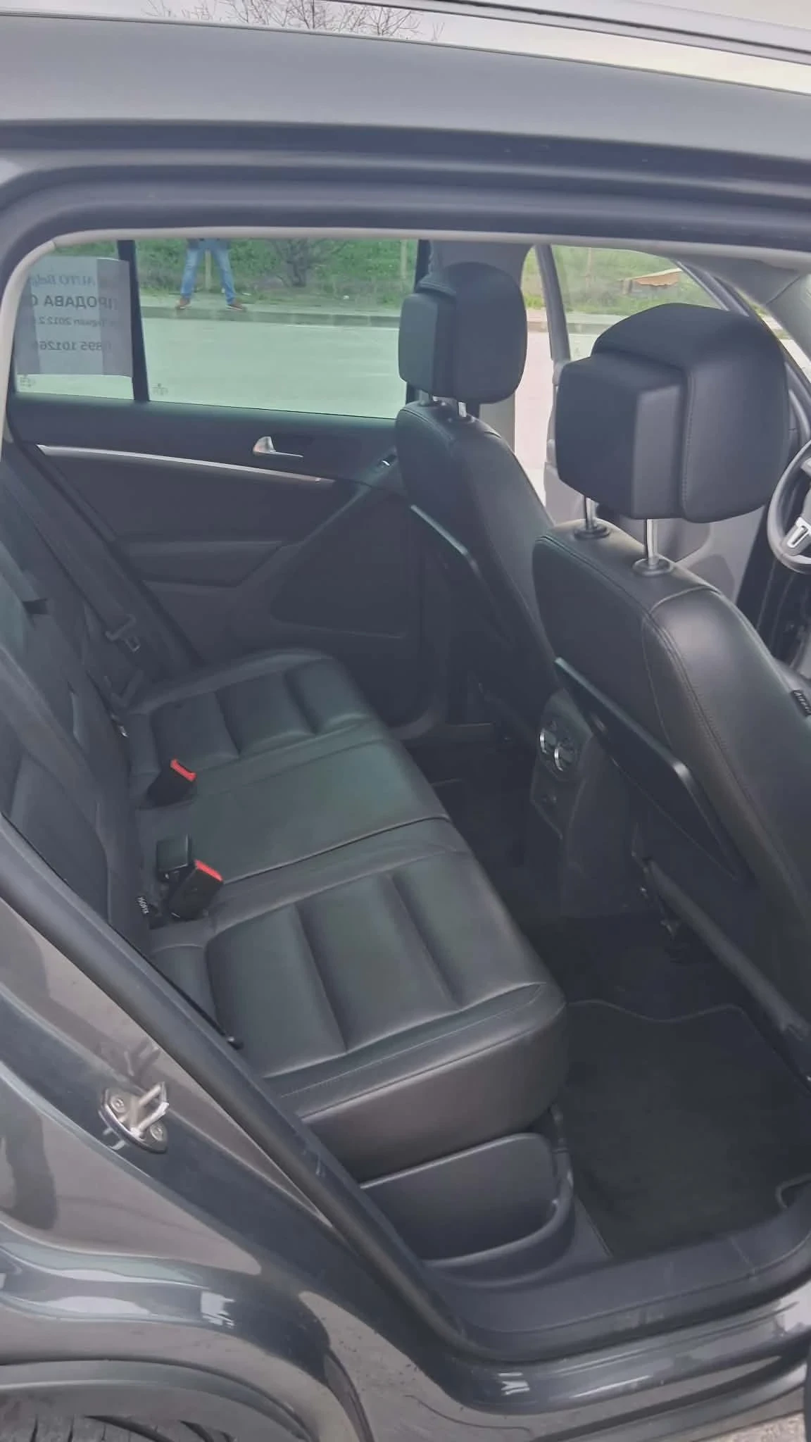 VW Tiguan, снимка 17 - Автомобили и джипове - 54128453