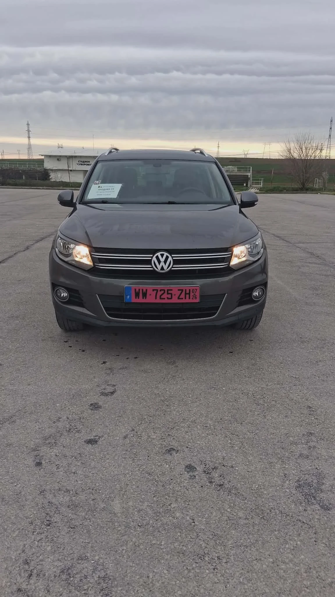 VW Tiguan, снимка 2 - Автомобили и джипове - 54128453