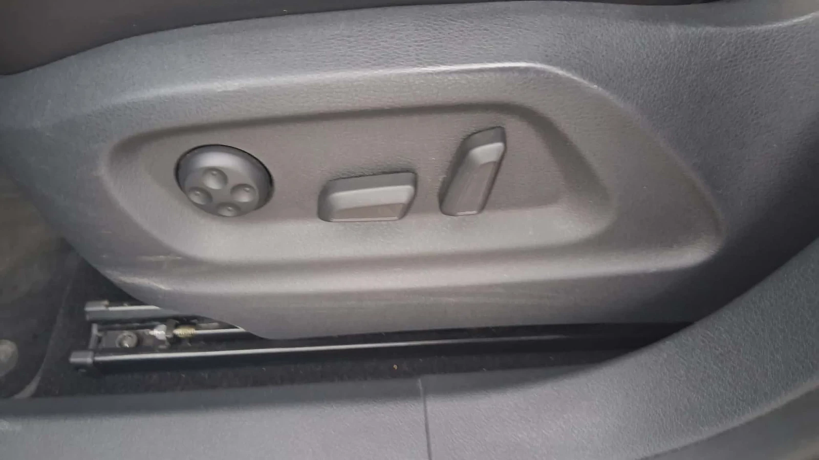 VW Tiguan, снимка 7 - Автомобили и джипове - 54128453