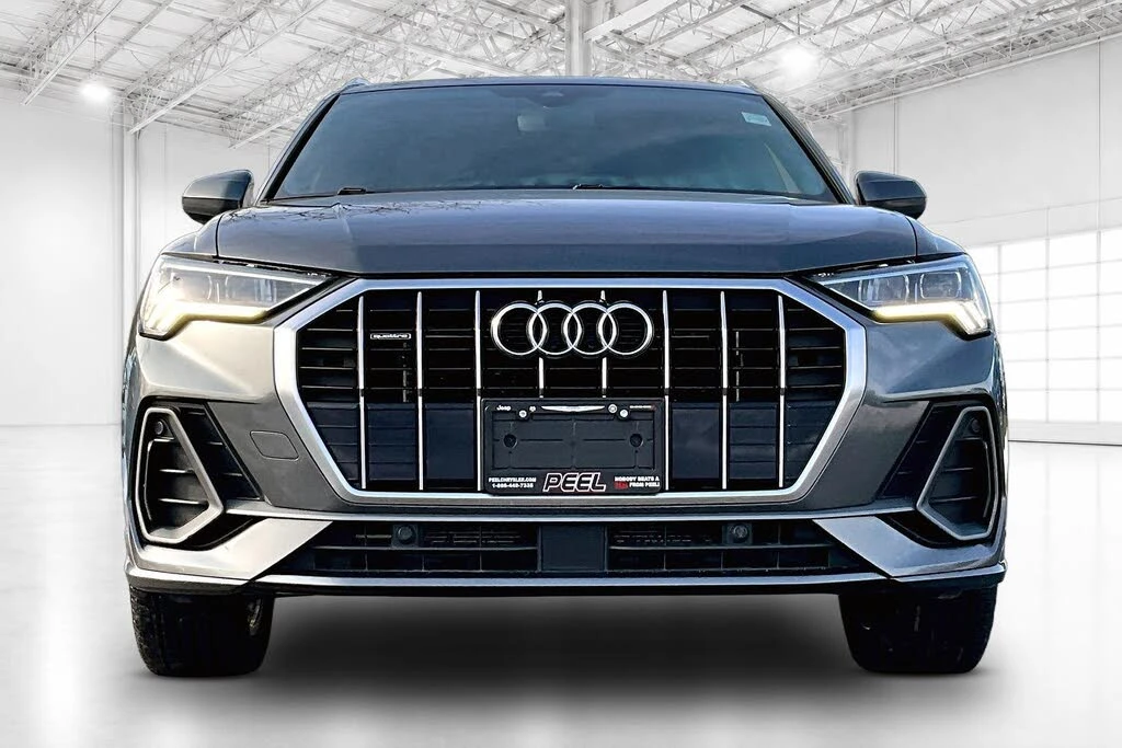 Audi Q3 QUATTRO* PREMIUM* SLINE* ДИГИТАЛНО* ТАБЛО* ПАНО* , снимка 3 - Автомобили и джипове - 54608186