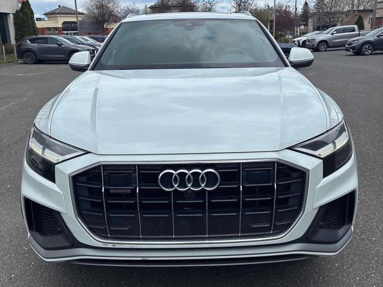 Audi Q8 Progressiv* ДИСТРОНИК* ОБДУХВАНЕ* 360* ПАНОРАМА, снимка 2 - Автомобили и джипове - 54906301