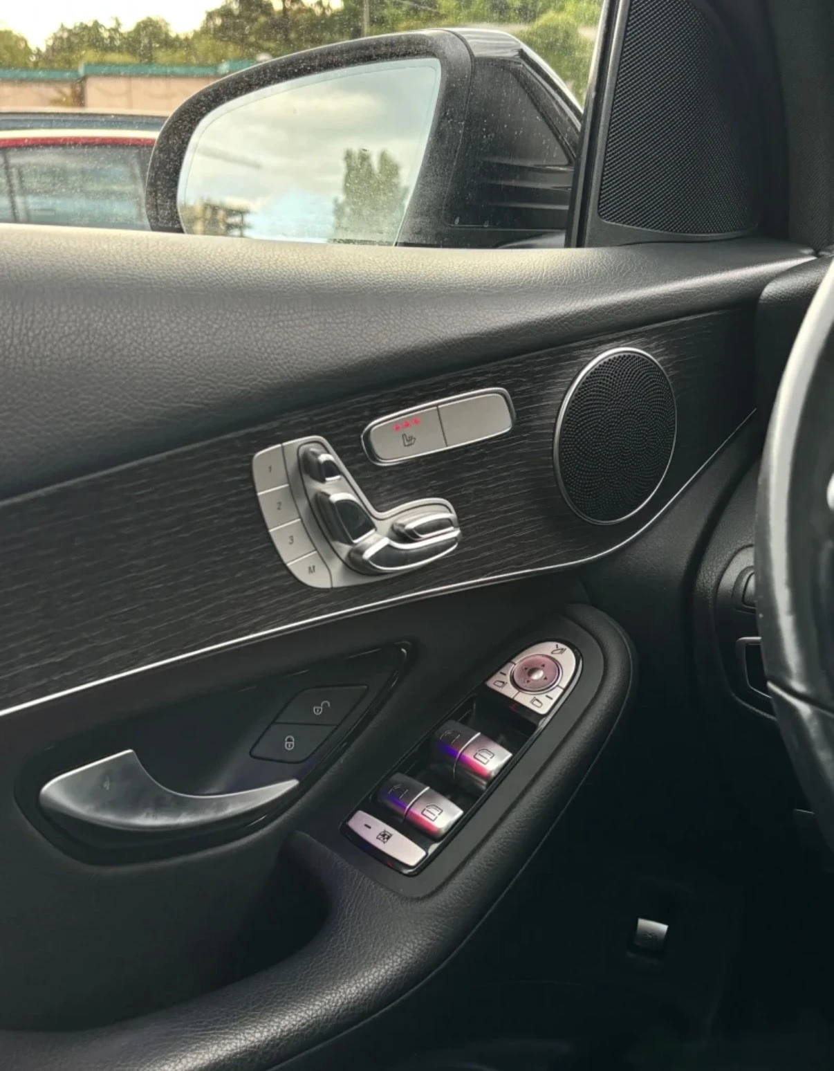 Mercedes-Benz GLC 300, снимка 9 - Автомобили и джипове - 56321538