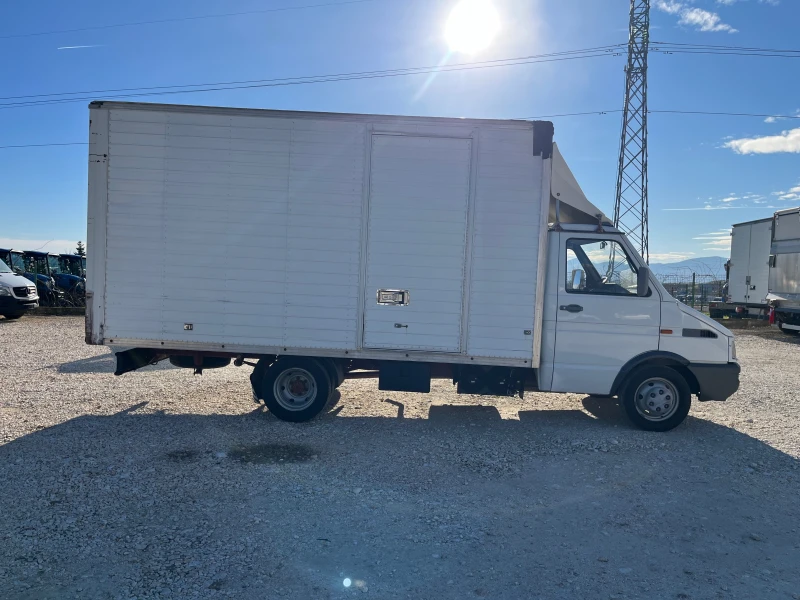 Iveco Daily 35-10 КЛИМАТИК, снимка 4 - Бусове и автобуси - 52955458