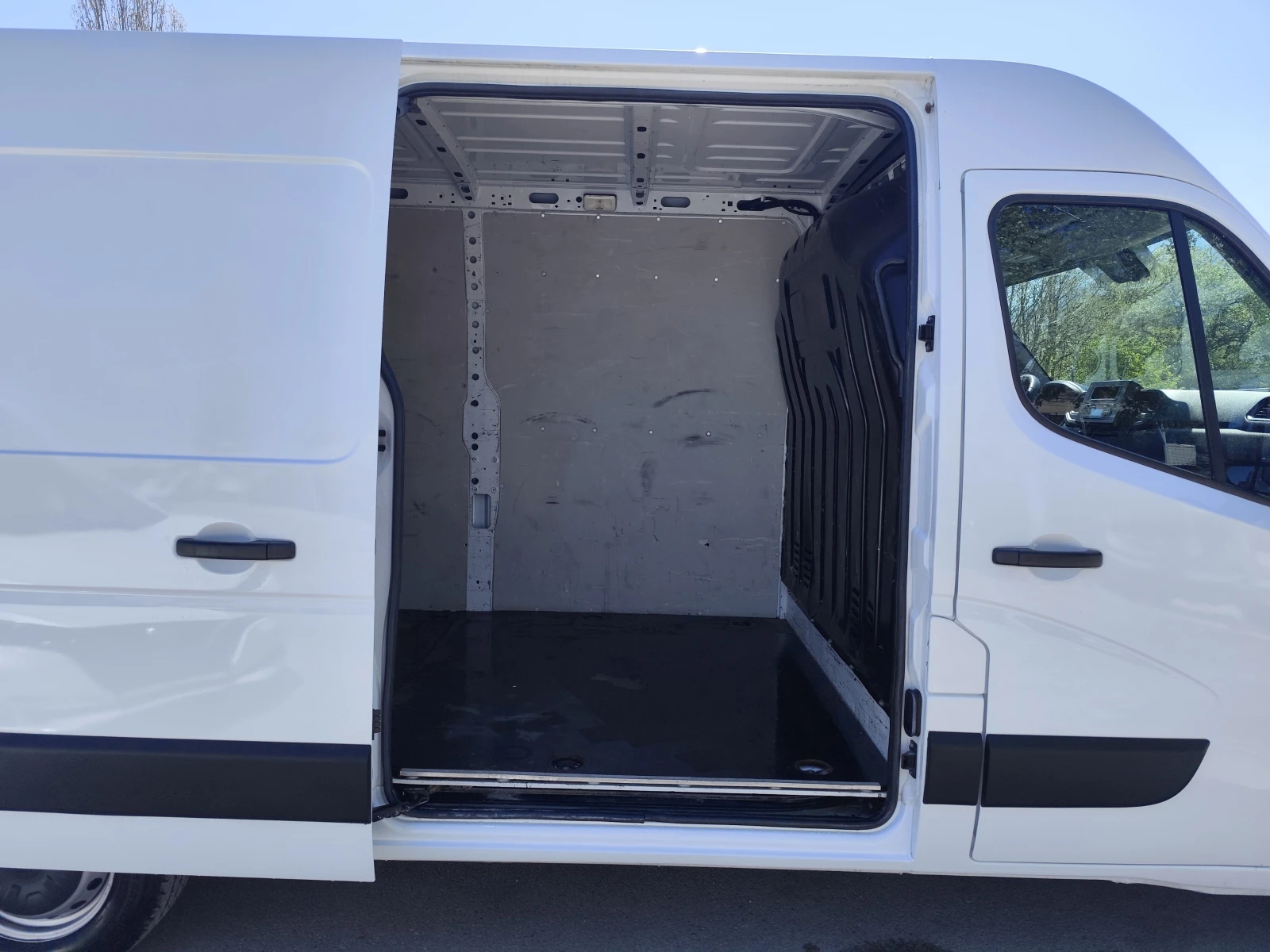 Renault Master 2.3DCi* EURO6D* N1* 3 MECTA* LED* , снимка 11 - Бусове и автобуси - 54329601