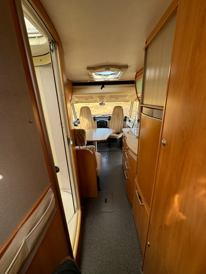 Кемпер HYMER / ERIBA B524, снимка 11 - Каравани и кемпери - 48551688