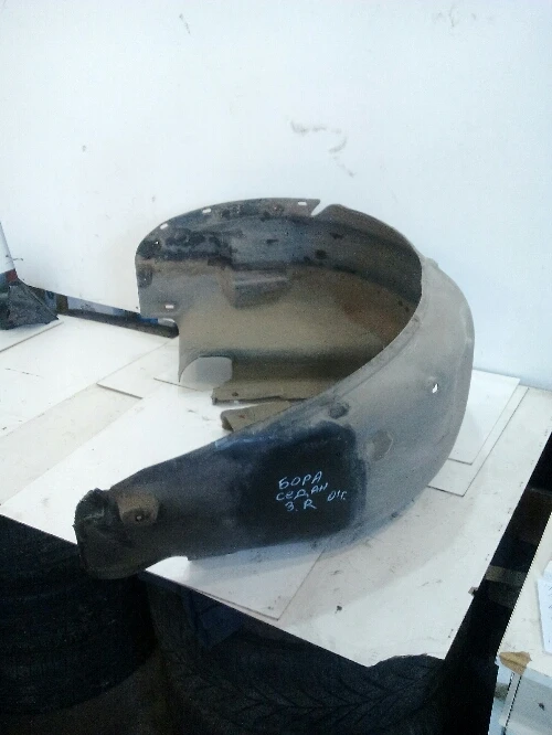 Подкалник заден десен Фолксваген Бора 1.9 ТДИ