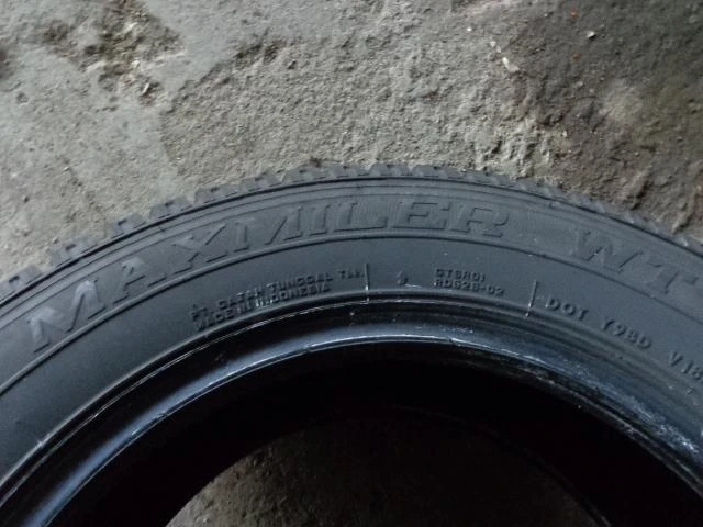 Гуми Зимни 215/65R16, снимка 9 - Гуми и джанти - 12924444