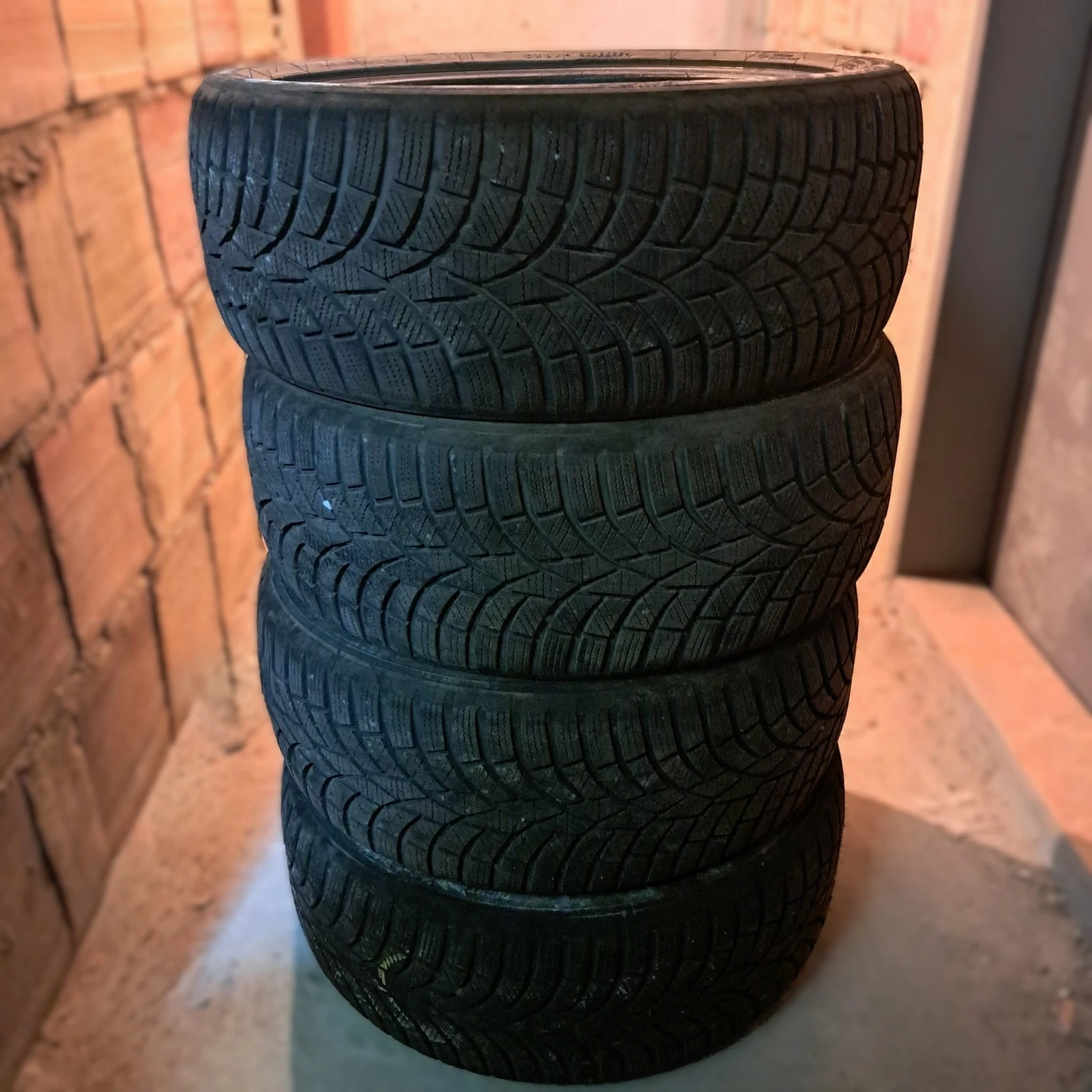  215/45R17 | Mobile.bg   2