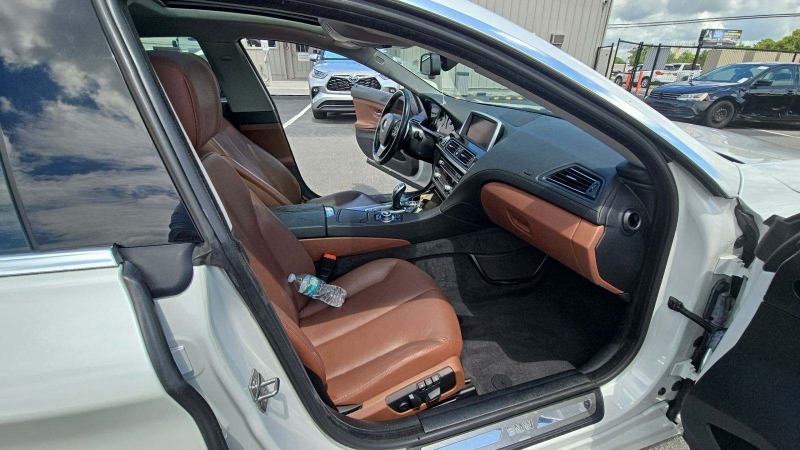 BMW 640 Gran Coupe 640i Sedan, снимка 11 - Автомобили и джипове - 46398822
