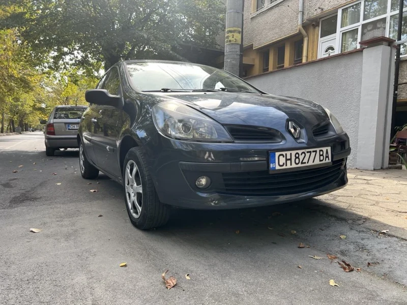 Renault Clio, снимка 6 - Автомобили и джипове - 47016369