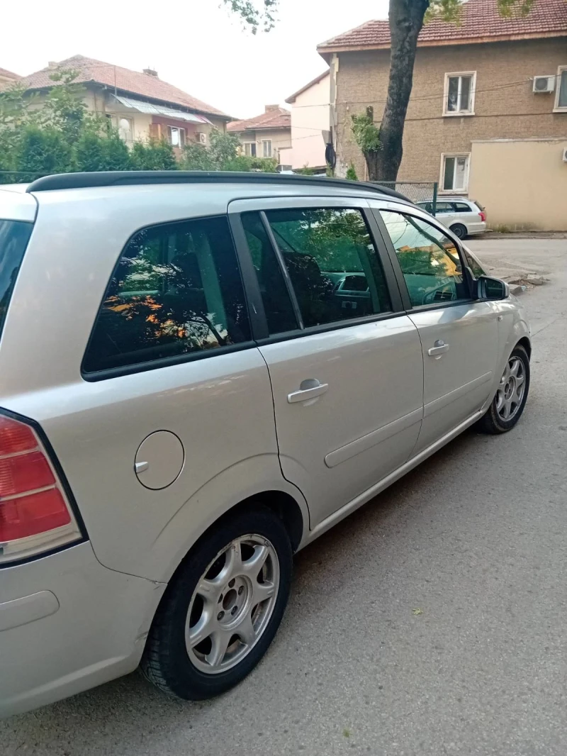 Opel Zafira, снимка 8 - Автомобили и джипове - 47230050