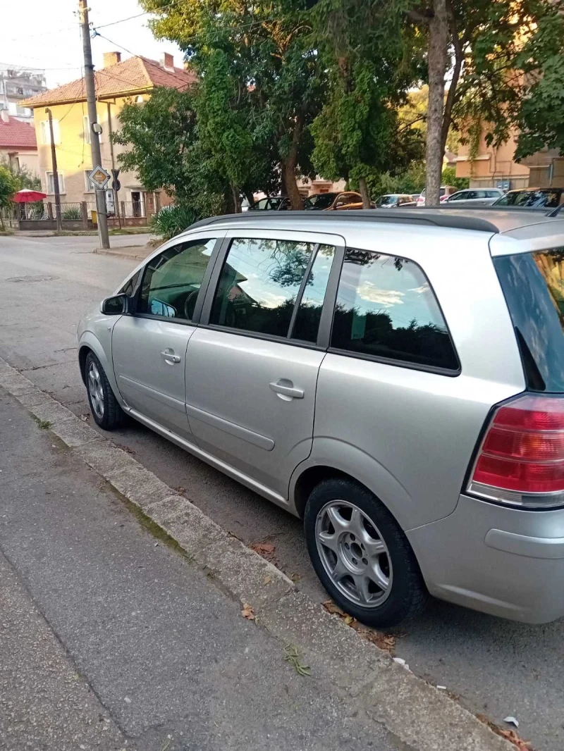 Opel Zafira, снимка 9 - Автомобили и джипове - 47230050