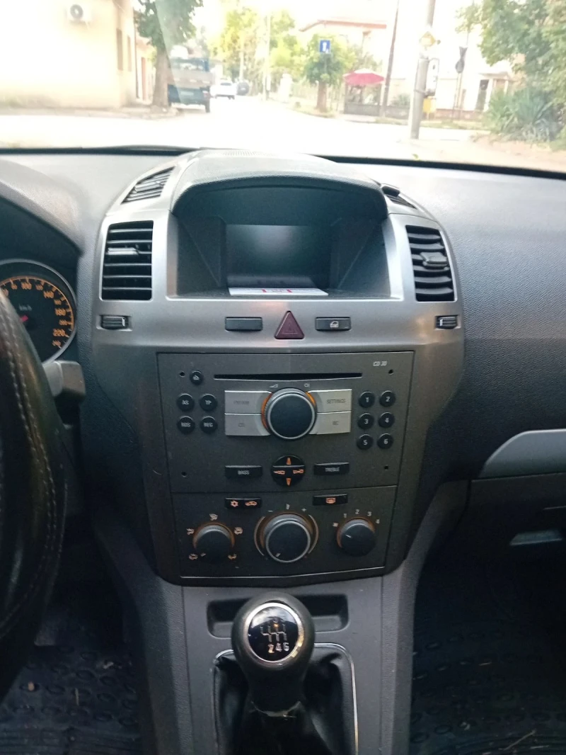 Opel Zafira, снимка 5 - Автомобили и джипове - 47230050