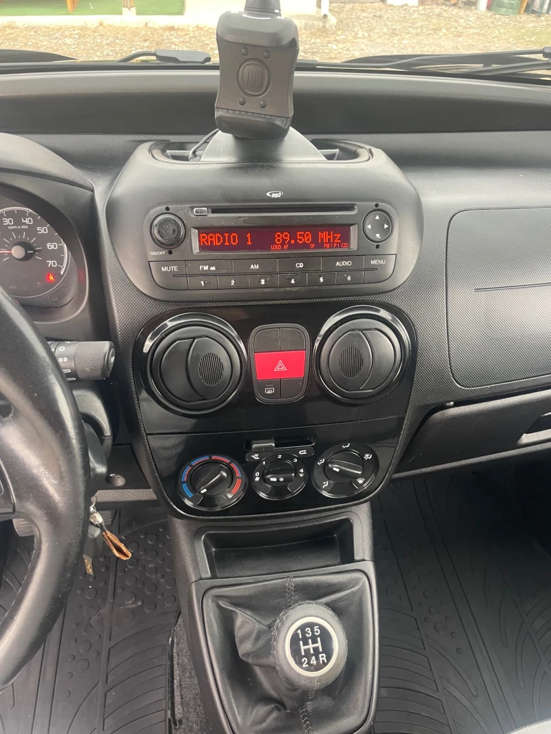 Fiat Qubo 1.4i 75hp, снимка 12 - Автомобили и джипове - 47463247