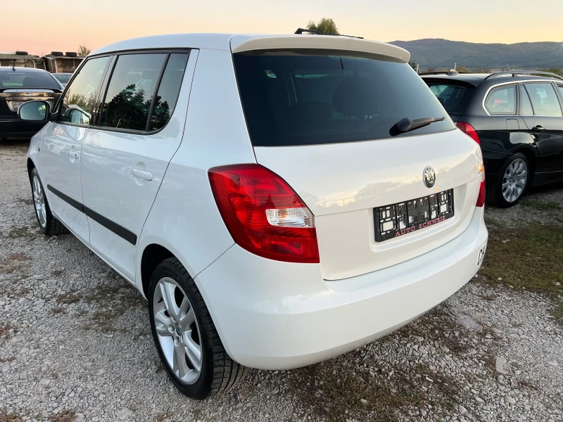 Skoda Fabia 1.6 i Schweiz, снимка 2 - Автомобили и джипове - 47695184