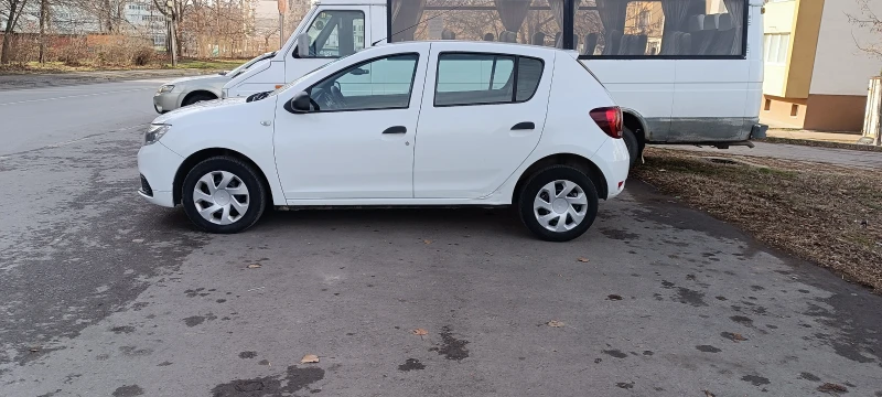 Dacia Sandero, снимка 6 - Автомобили и джипове - 48074838